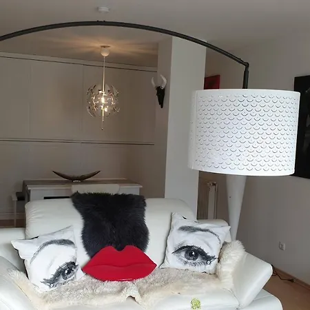 Uni-loft Mit Pkw Stellplatz شقة *